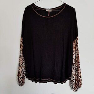 NEW Hummingbird Waffle Knit Leopard Sleeve Top Sm